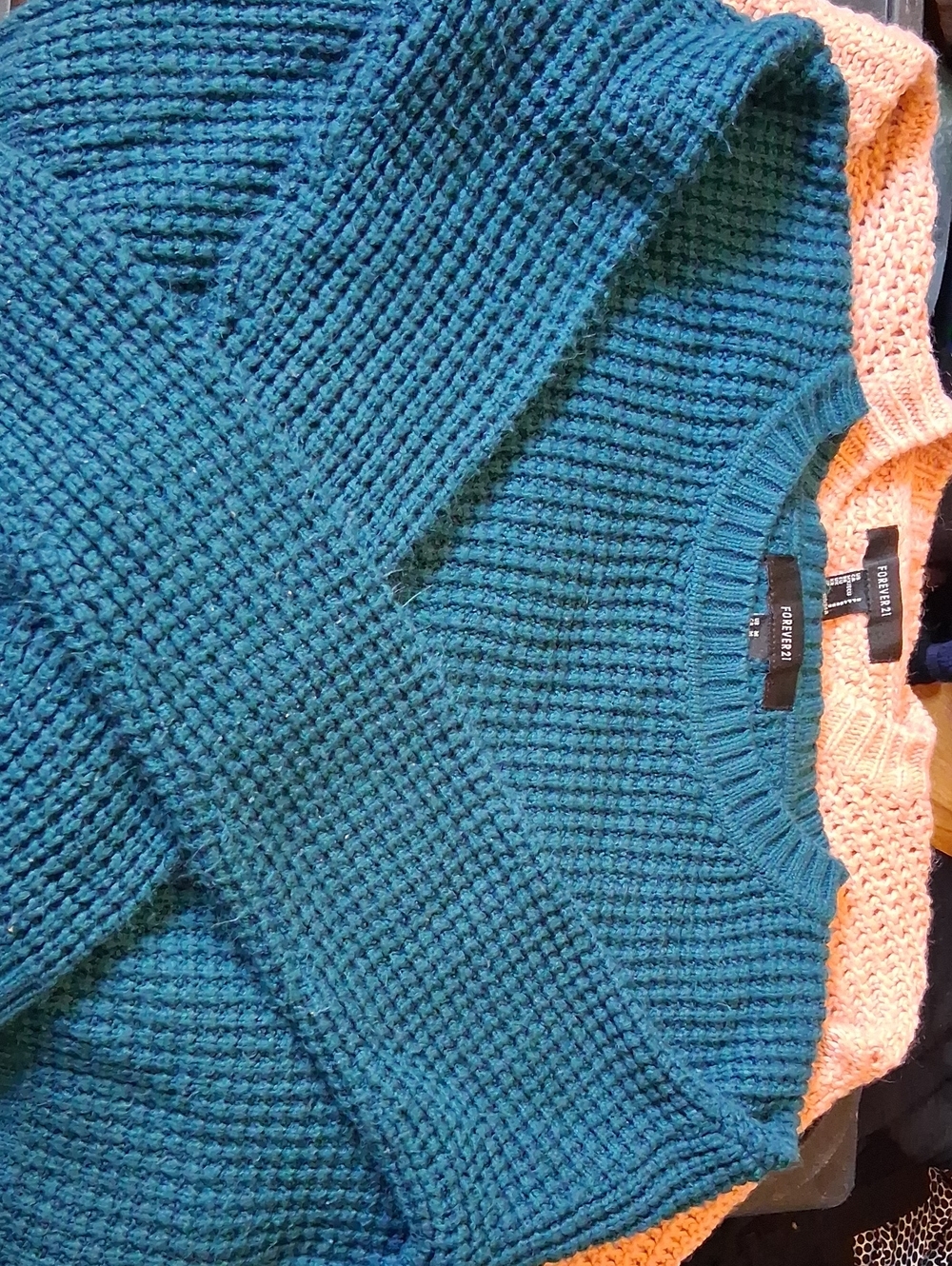 Forever 21-bundle Peach And Emerald Green Waffle Knited Cropped Sweatwes!!